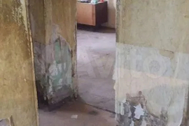 2-к. квартира, 43 м², 1/2 эт.