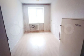 Комната 10 м² в 5-к., 4/5 эт.