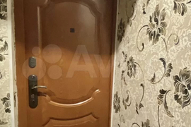 Доля в 2-к. квартире, 52 м², 5/9 эт.