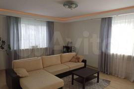 8-к. квартира, 163 м², 1/4 эт.